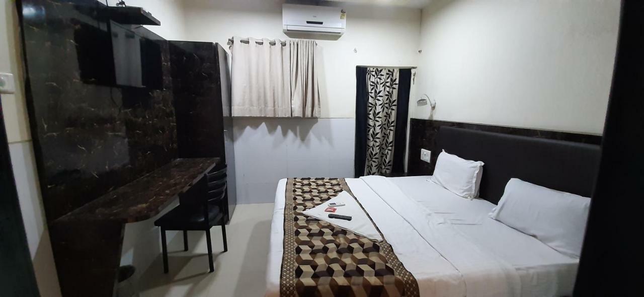 Kf Residency Pensión Bombay